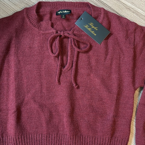 Long Sleeved Burgundy Sweater - Picture 3 of 6